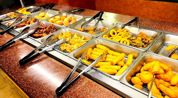 88 Buffet golden spring rolls, egg rolls, and appetizers